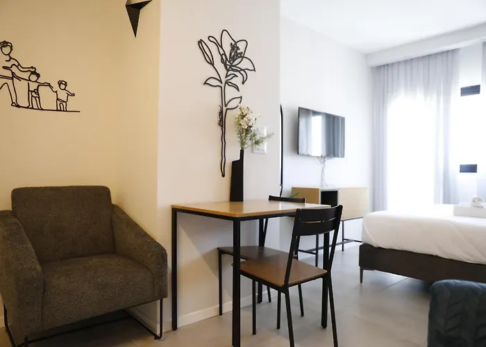 Stylish Modern Studios - Port & Beach Apartments, Haifa