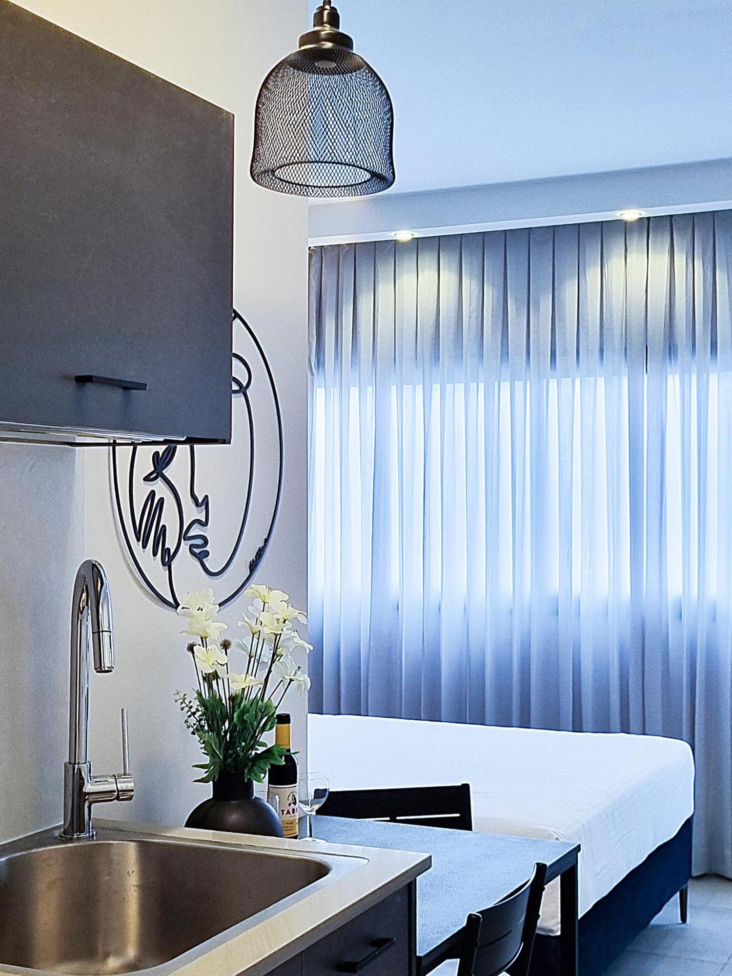 Stylish Modern - Port & Apartments, *