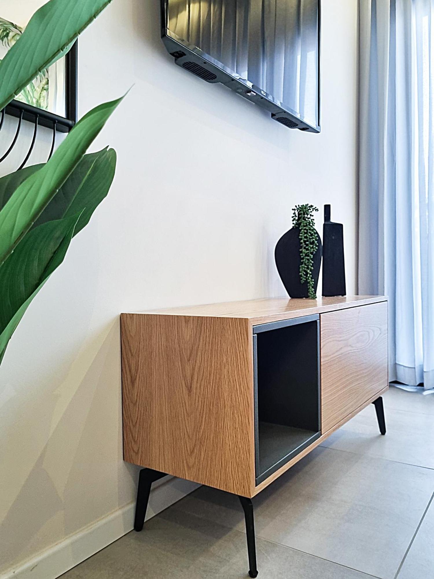 Stylish Modern - Port & Apartments, *