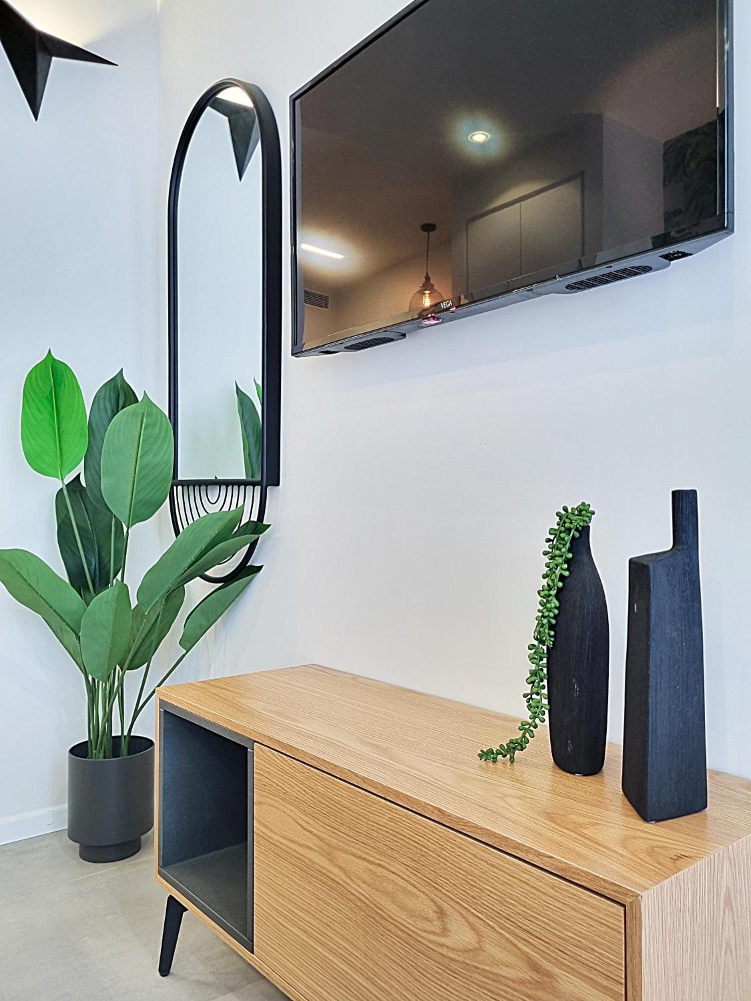 Stylish Modern - Port & Apartments, דירה *