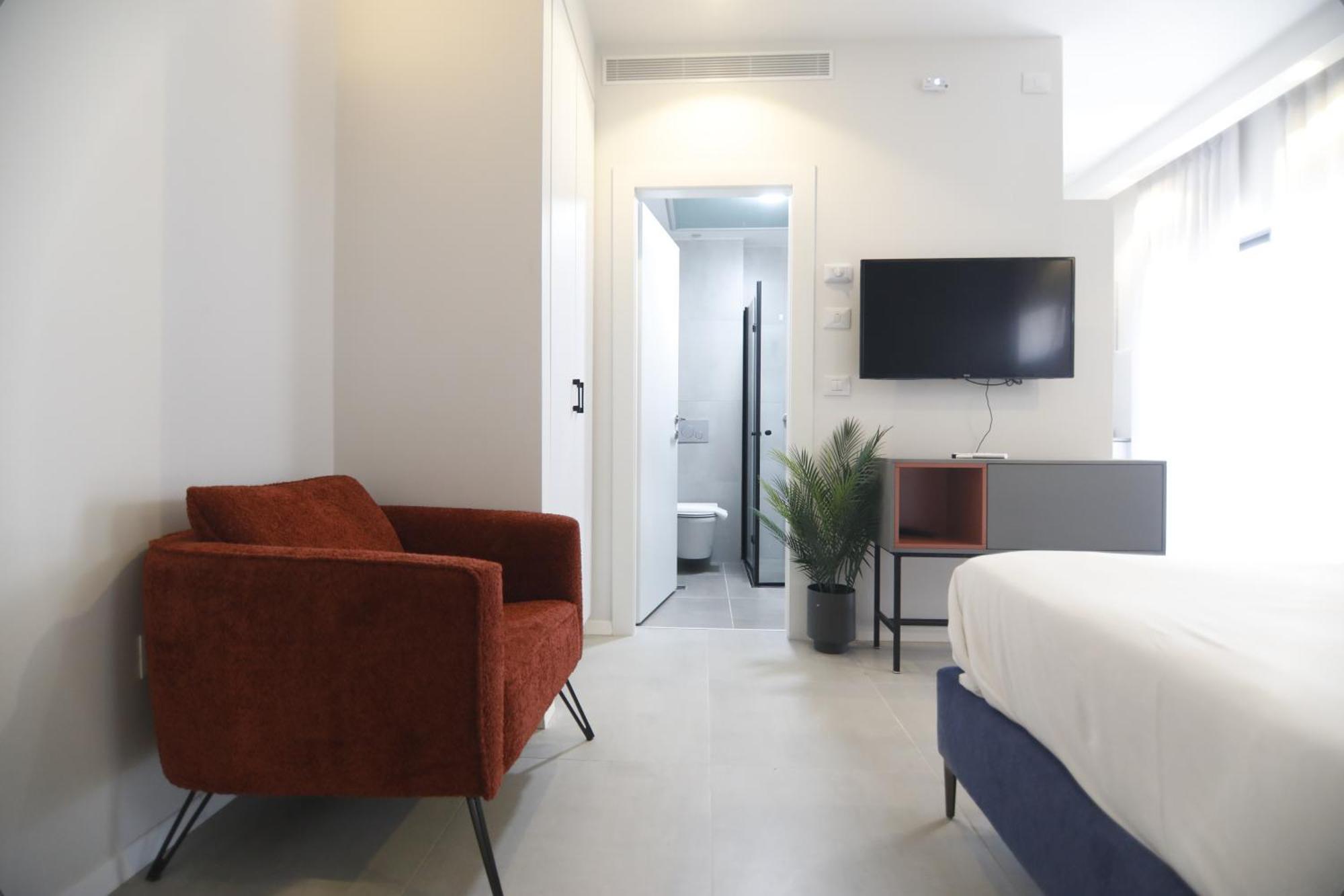 Stylish Modern - Port & Apartments, דירה *