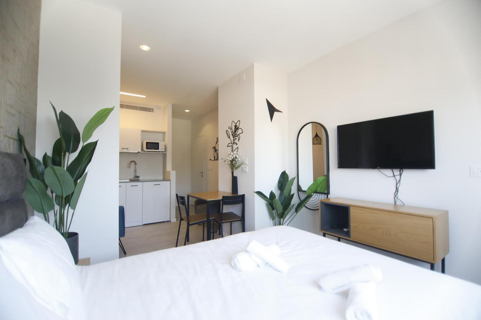 Stylish Modern - Port & Apartments, דירה חיפה